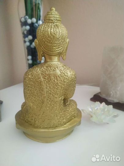 Статуэтка будды