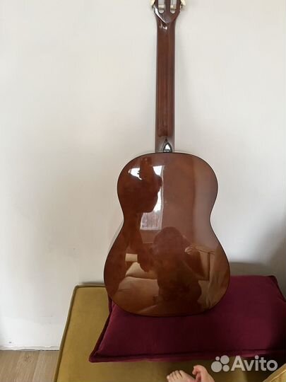 Акустическая гитара