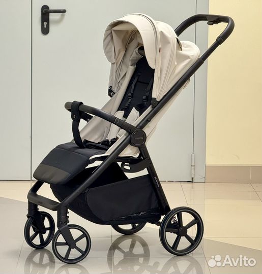 Прогулочная коляска Carrello bravo lite