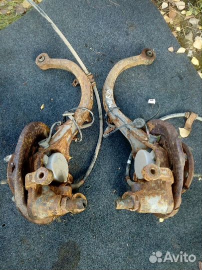 Кулак задний R/L Hyundai Sonata 5/Kia Magentis