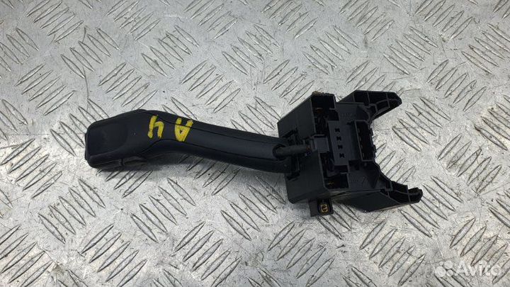 Переключатель стеклоочистителей Skoda Octavia A4