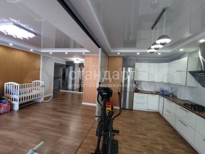 3-к. квартира, 106 м², 4/6 эт.