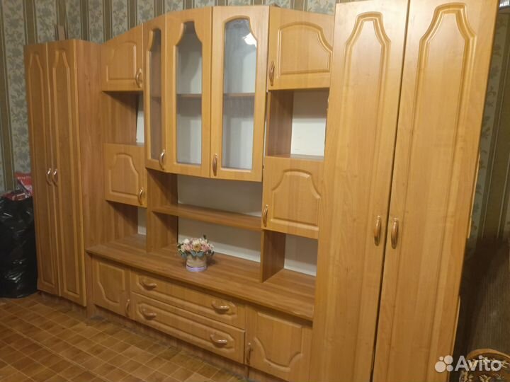 Продам стенку горку