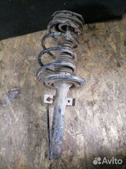 Амортизатор передний левый Renault Scenic 2