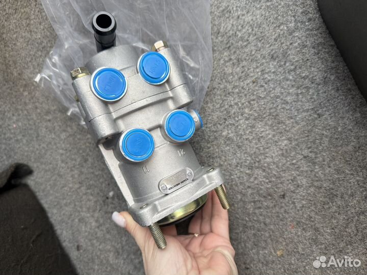 Клапан тормозной системы