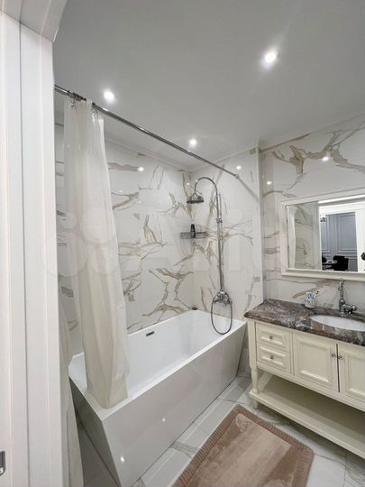 2-к. квартира, 70 м², 14/42 эт.