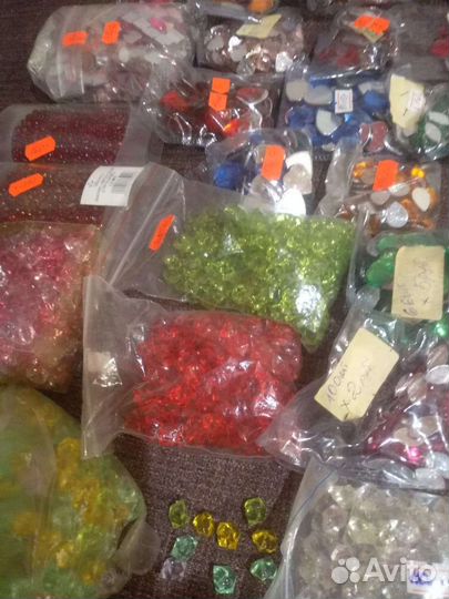 Камушки-кристаллы декоративные