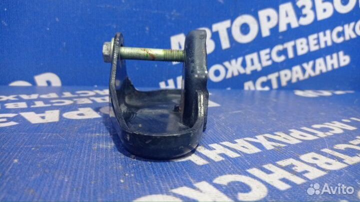 Кронштейн опоры двигателя Toyota Camry 30 седан
