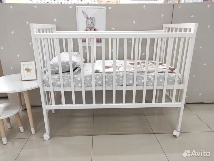 Кроватки с маятником Детские кровати