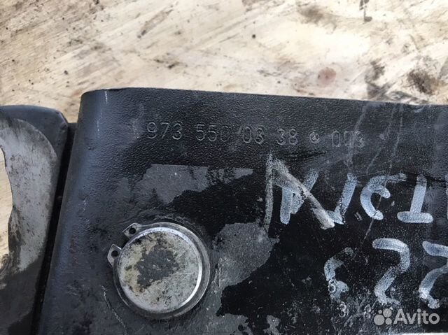 Кронштейн цилиндра подьема кабины Mercedes atego