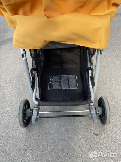 Коляска прогулочная Graco