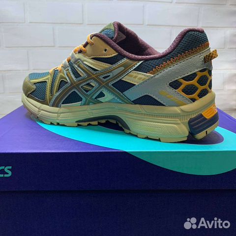 Кроссовки Asics