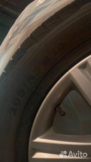 Колеса зима 205 55 R16 Nokian