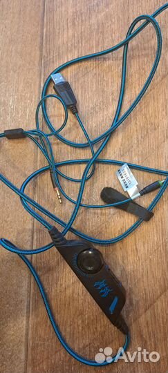 Проводные наушники