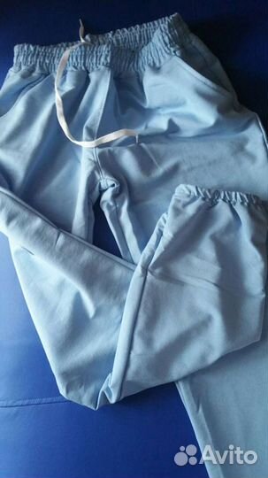 Спортивный прогулочный костюм