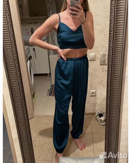 Пижамный атласный костюм