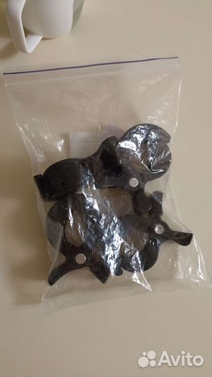 Зажим держатель для игрушек, дождевика, пеленок