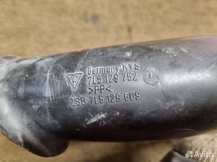 Патрубок воздушного фильтра R Porsche Cayenne 955