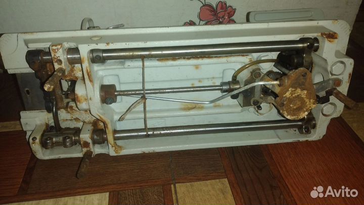 Промышленная швейная машинка