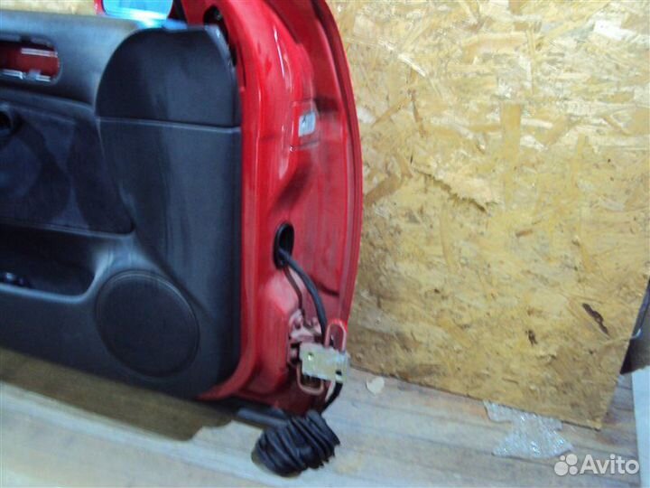 Дверь передняя левая Volkswagen Golf 4 1J1 / 1J5