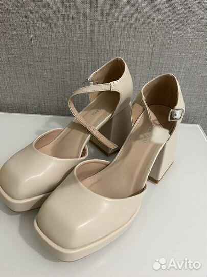 Босоножки женские 37 размер