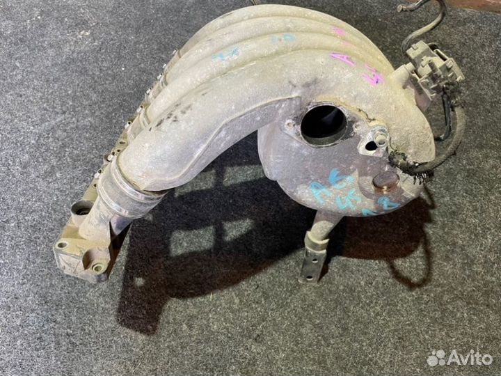 Коллектор впускной Audi A6 45 1994