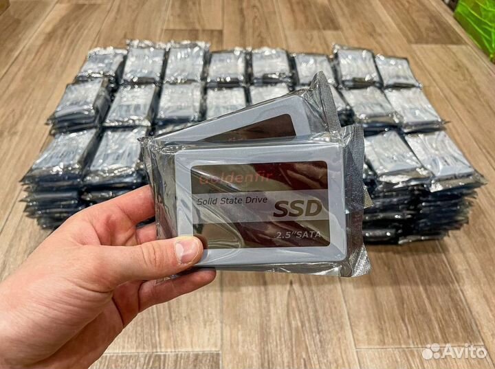 SSD диск с установленной Виндой 10 pro