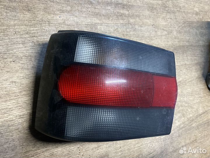 Фонари на Renault 19 задние 1990 г