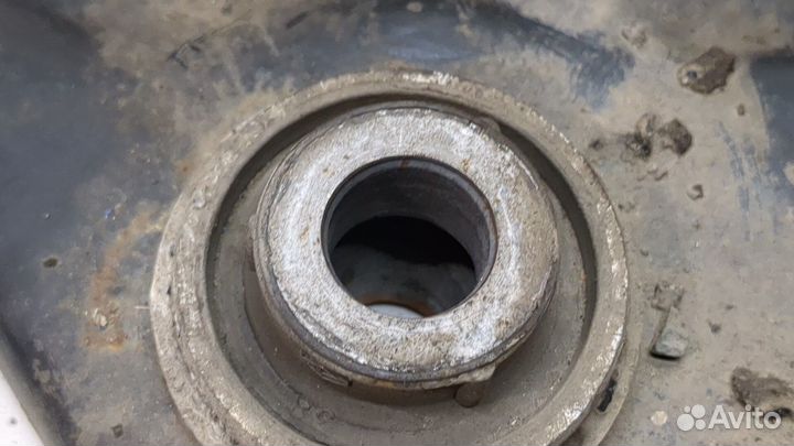 Рычаг подвески Renault Scenic, 2010