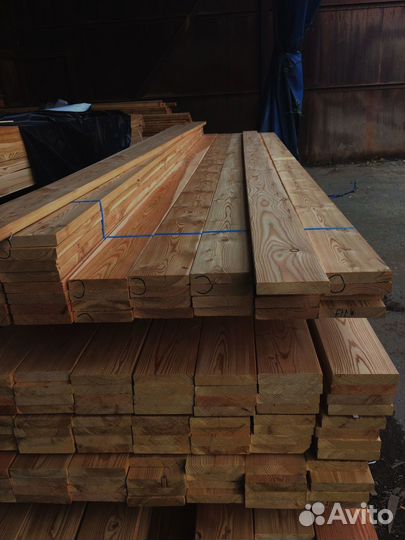 Материалы строительные: доски лиственницы для проектов