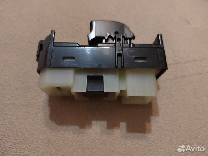Кнопка стеклоподъемника toyota ipsum 2