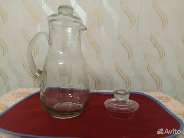 Вазы на ножке и кувшин из прозрачного стекла-СССР