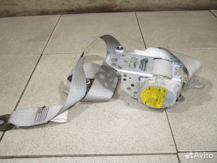 Ремень безопасности Toyota Camry 40