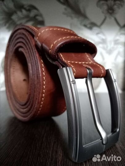 Мужской кожаный ремень коричневый