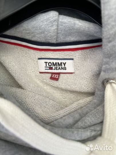 Платье худи Tommy Jeans с карманами и капюшоном