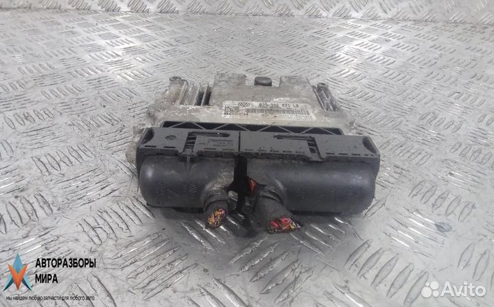 Блок управления двигателем Skoda Octavia 2 (A5)