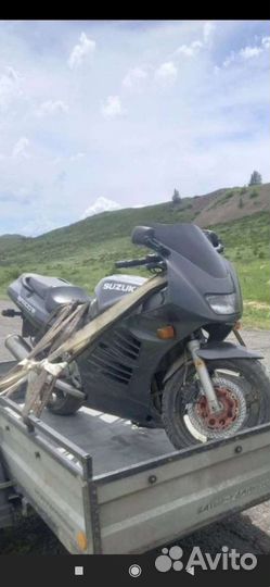 Suzuki RF 400 в разбор