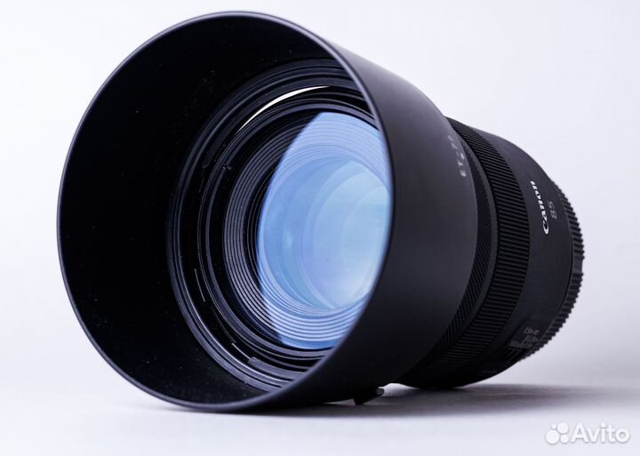 Canon RF 85mm f/2 Macro IS STM