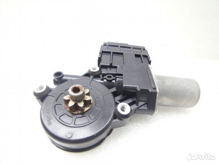 Моторчик стеклоподъемника задний левый Lexus