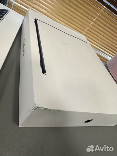 Коробка от MacBook Air 13-inch