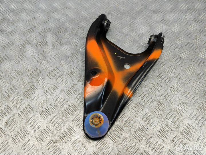 Рычаг передний правый Renault Logan 1