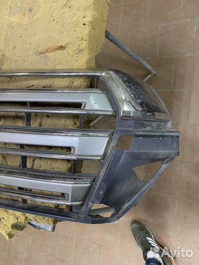 Решетка радиатора toyota land cruiser 200