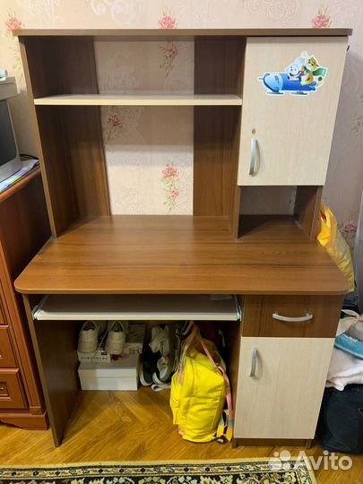 Компьютерный стол