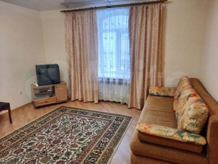 2-к. квартира, 40 м², 2/2 эт.
