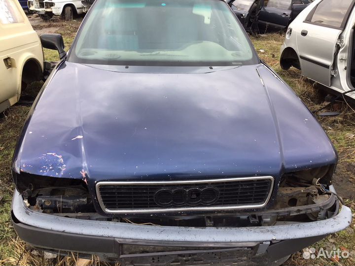 Капот на Audi 80 B4