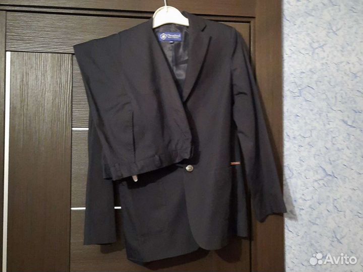 Костюм на мальчика 158