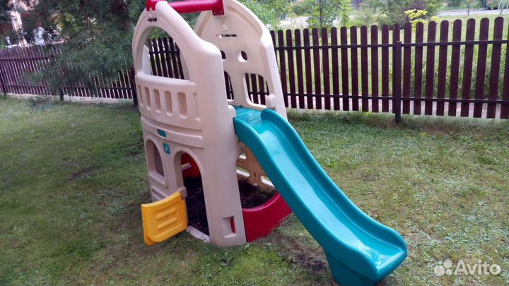 Детский игровой домик с горкой, детская горка