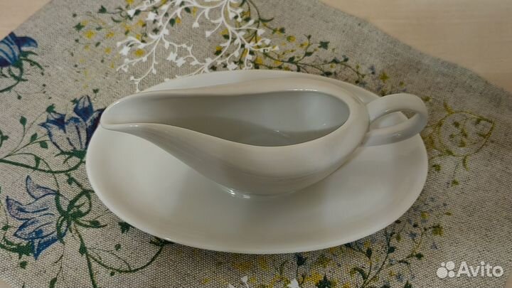 Соусник с блюдцем