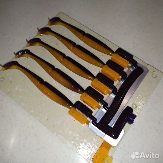 Формы для двухцветного литья приманок