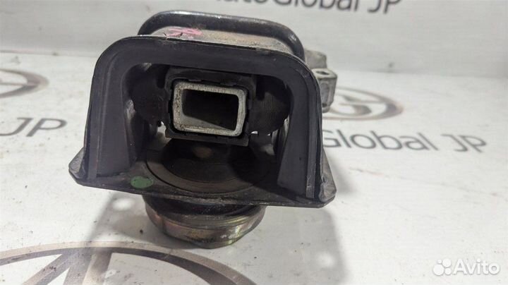 Опора двигателя правая Peugeot 307